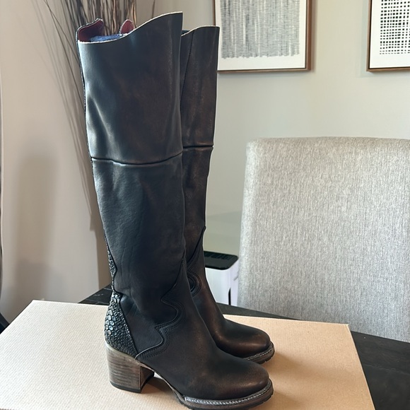 Freebird by Steven Calgary Boots Size 8. - Picture 1 of 16